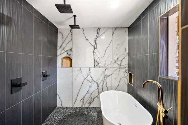 2541 Peyton Woods Trail, Atlanta, GA 30311