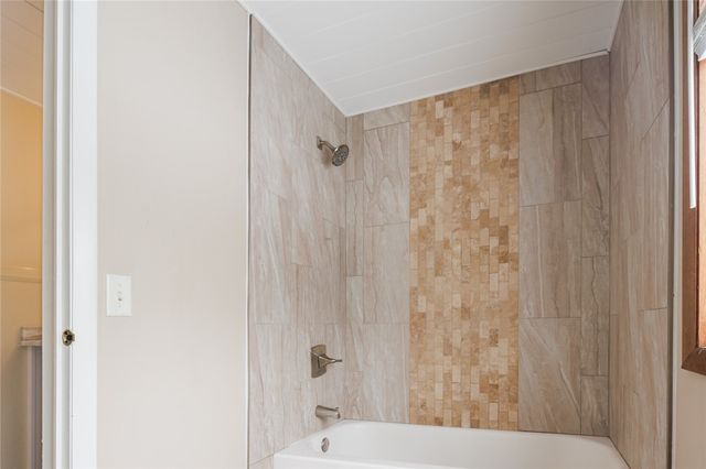 229 Creighton Lane, Greece, NY 14612