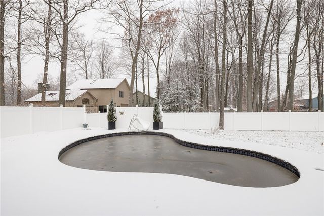 229 Creighton Lane, Greece, NY 14612