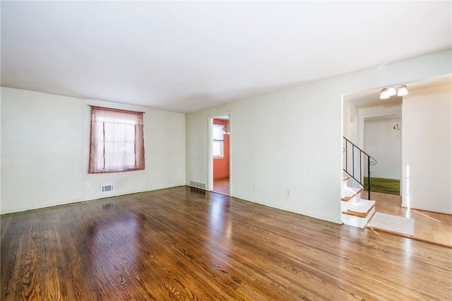 7 Old Post Road, Perinton, NY 14450