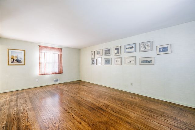 7 Old Post Road, Perinton, NY 14450