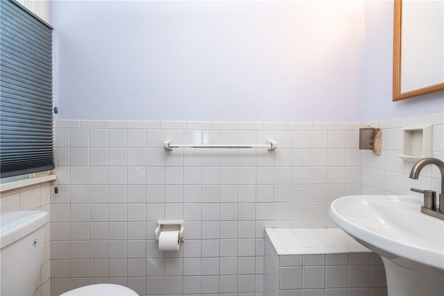 7 Old Post Road, Perinton, NY 14450