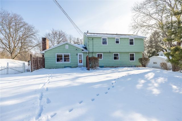 7 Old Post Road, Perinton, NY 14450