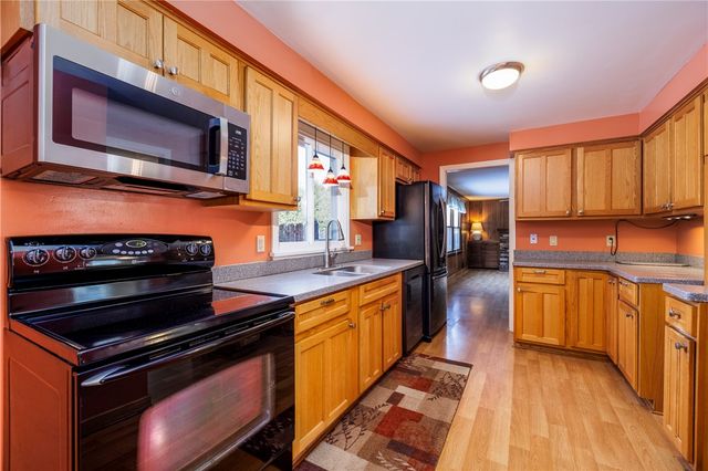 7 Old Post Road, Perinton, NY 14450