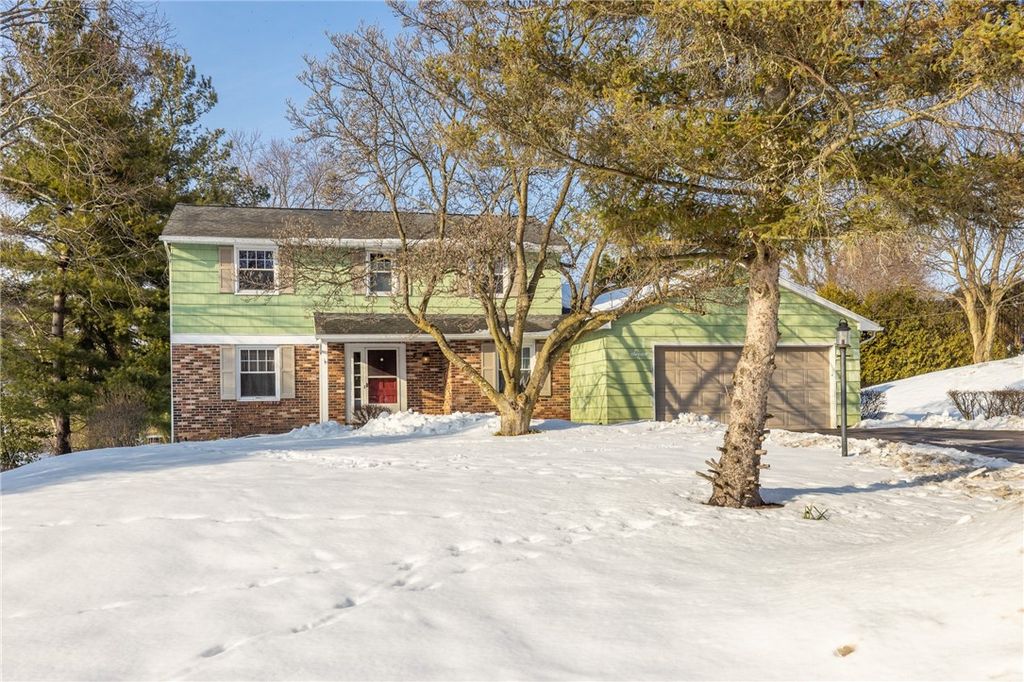 7 Old Post Road, Perinton, NY 14450