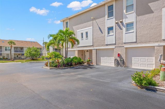 255 CAPRI CIRCLE N 30, Treasure Island, FL 33706