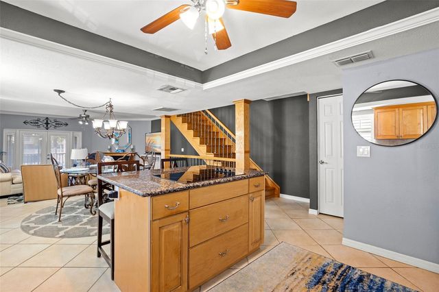 255 CAPRI CIRCLE N 30, Treasure Island, FL 33706