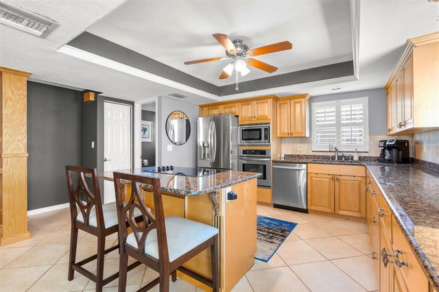 255 CAPRI CIRCLE N 30, Treasure Island, FL 33706