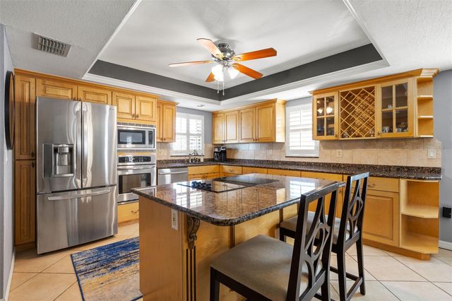 255 CAPRI CIRCLE N 30, Treasure Island, FL 33706