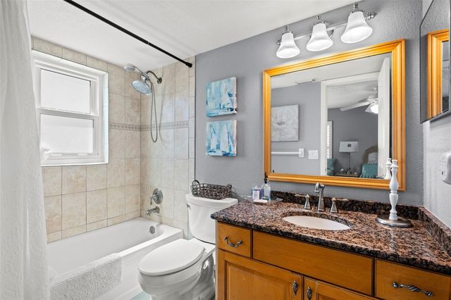 255 CAPRI CIRCLE N 30, Treasure Island, FL 33706