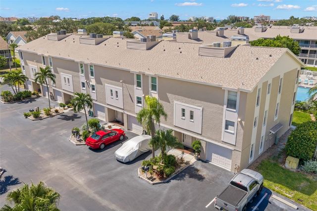 255 CAPRI CIRCLE N 30, Treasure Island, FL 33706