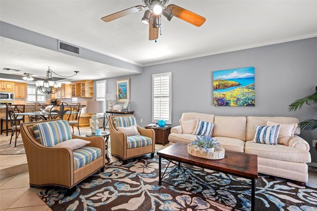 255 CAPRI CIRCLE N 30, Treasure Island, FL 33706