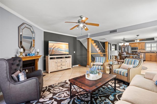 255 CAPRI CIRCLE N 30, Treasure Island, FL 33706