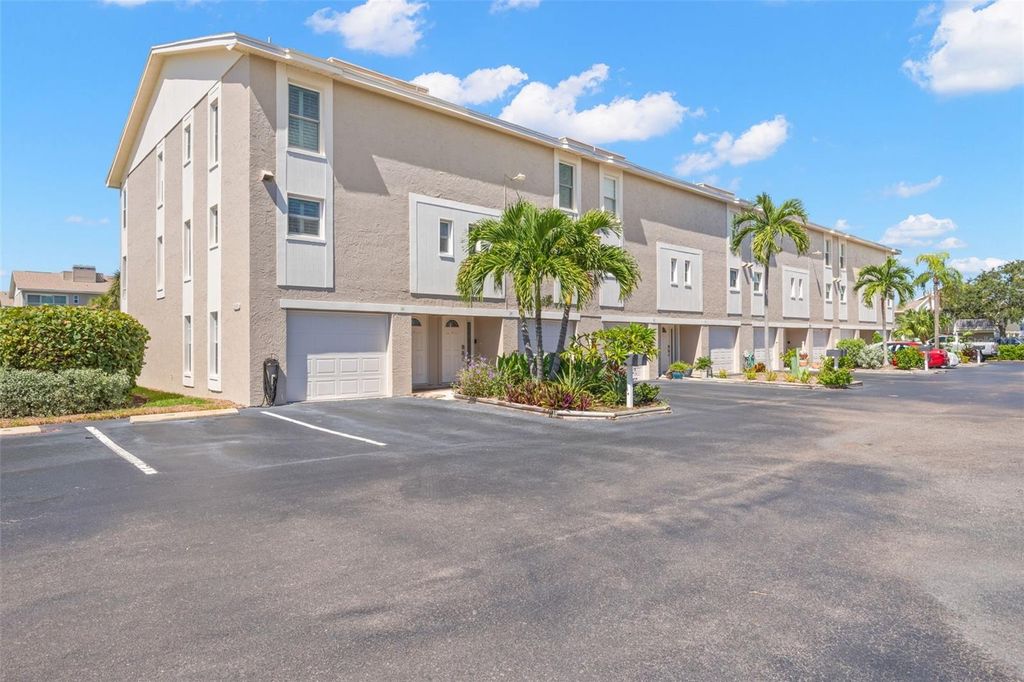255 CAPRI CIRCLE N 30, Treasure Island, FL 33706