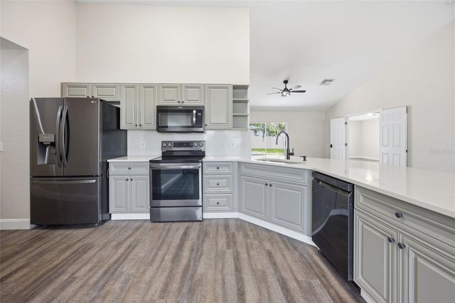 10058 SE 105TH PLACE, Belleview, FL 34420