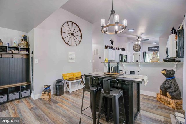 839 JEFFERSON AVE, Charles Town, WV 25414