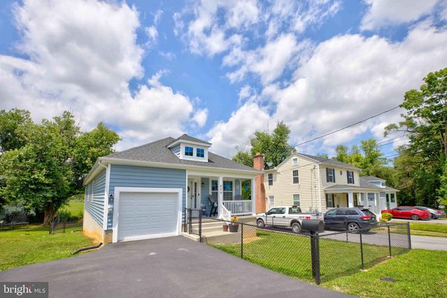 839 JEFFERSON AVE, Charles Town, WV 25414