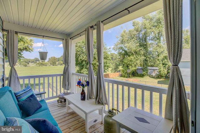 839 JEFFERSON AVE, Charles Town, WV 25414