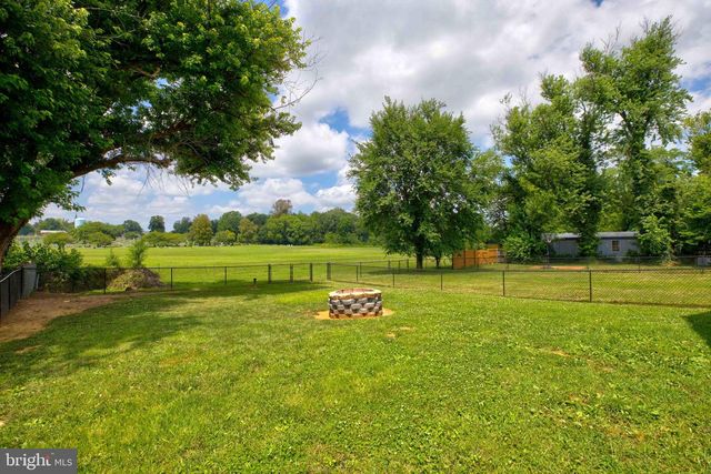 839 JEFFERSON AVE, Charles Town, WV 25414