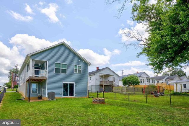 839 JEFFERSON AVE, Charles Town, WV 25414