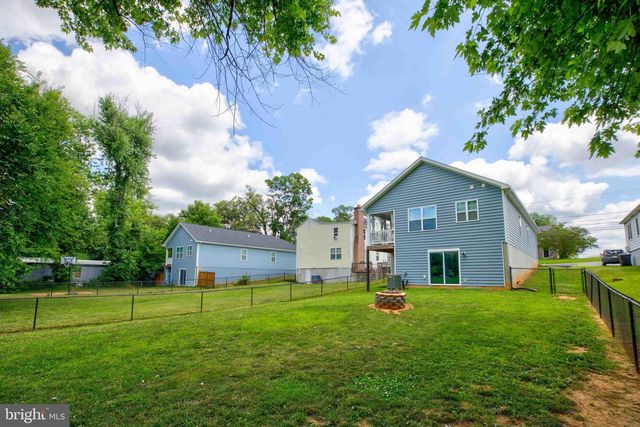 839 JEFFERSON AVE, Charles Town, WV 25414