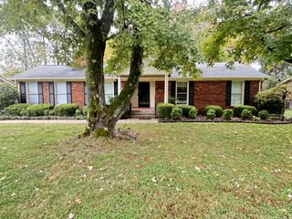 2314 Battleground Dr, Murfreesboro, TN 37129