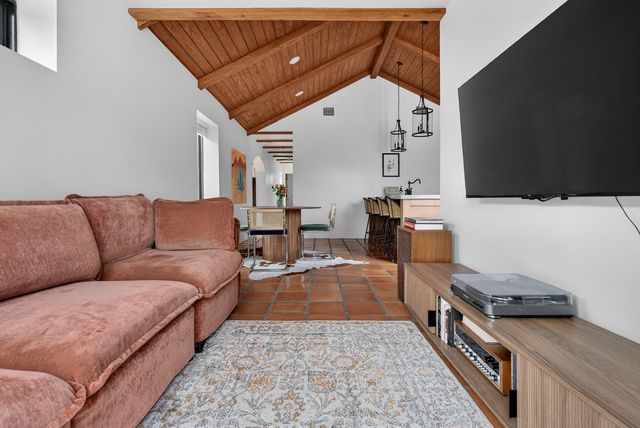 2519 E 4th ST 1, Austin, TX 78702