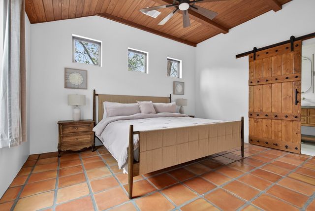 2519 E 4th ST 1, Austin, TX 78702