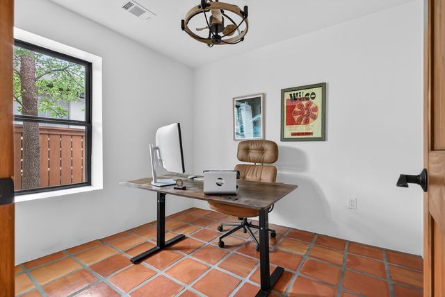 2519 E 4th ST 1, Austin, TX 78702