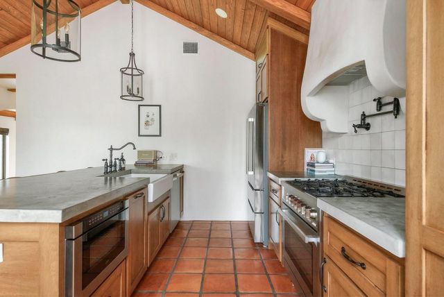 2519 E 4th ST 1, Austin, TX 78702