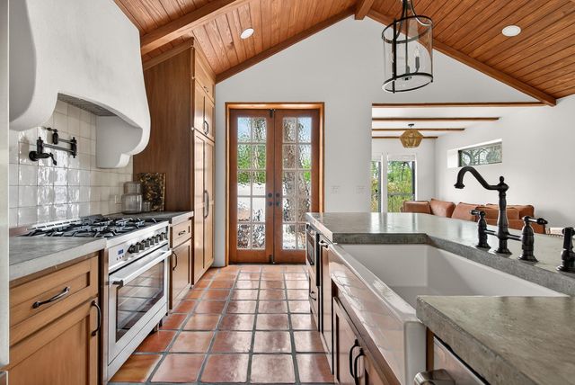 2519 E 4th ST 1, Austin, TX 78702