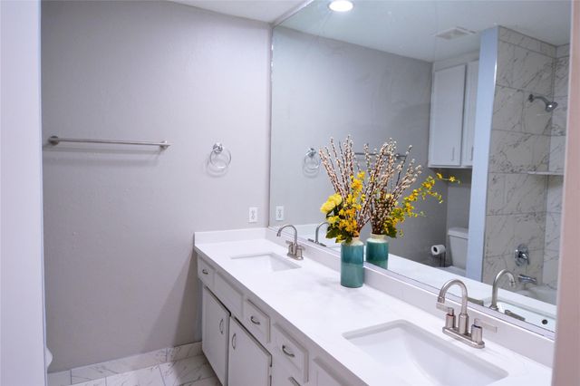 10127 Sagegate Drive, Houston, TX 77089