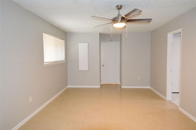 10127 Sagegate Drive, Houston, TX 77089