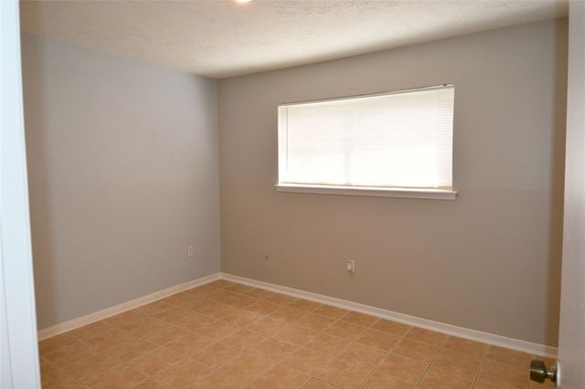 10127 Sagegate Drive, Houston, TX 77089