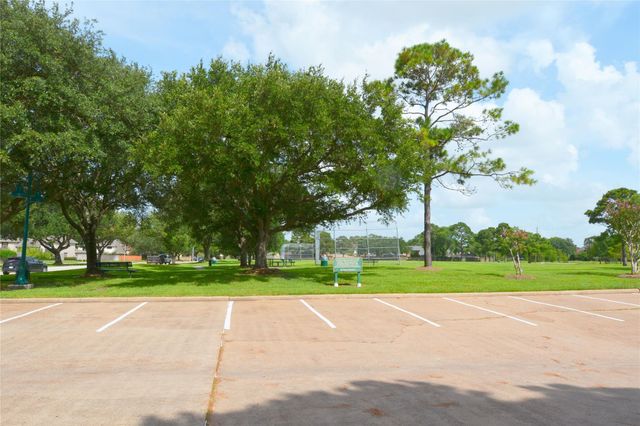 10127 Sagegate Drive, Houston, TX 77089