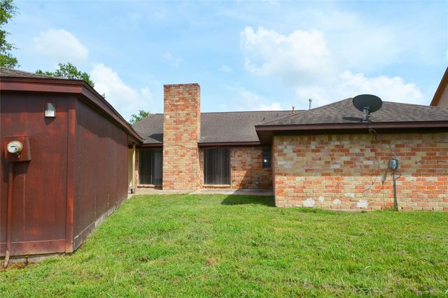 10127 Sagegate Drive, Houston, TX 77089