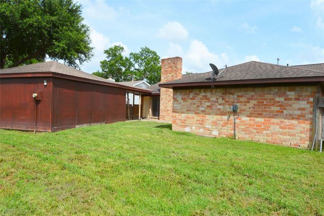 10127 Sagegate Drive, Houston, TX 77089