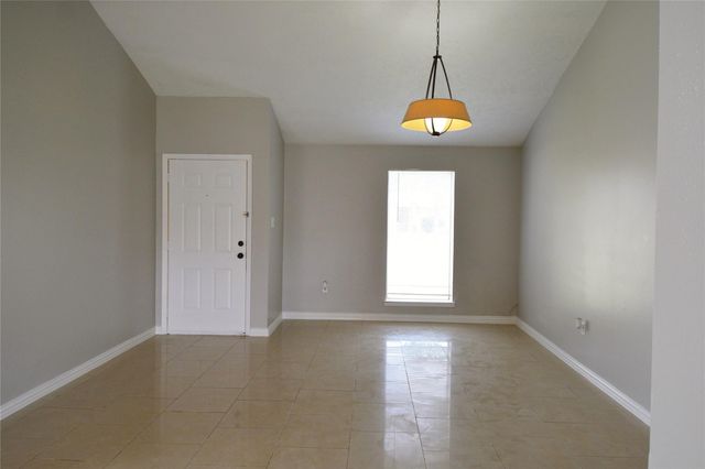 10127 Sagegate Drive, Houston, TX 77089