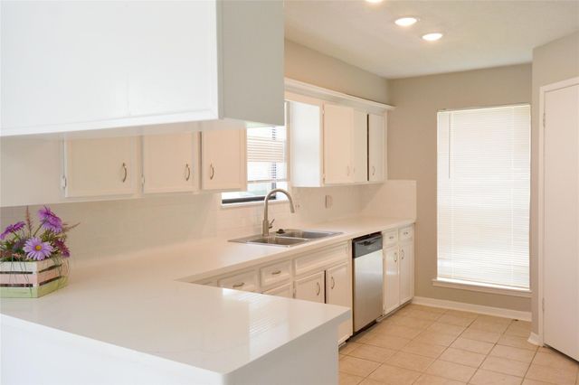 10127 Sagegate Drive, Houston, TX 77089