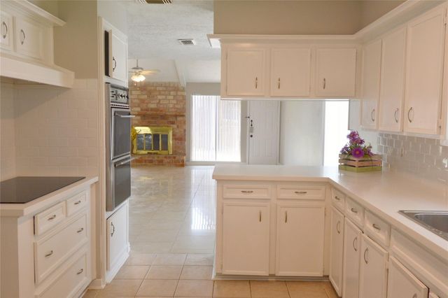 10127 Sagegate Drive, Houston, TX 77089