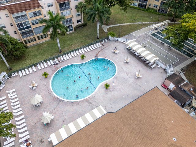 2801 Somerset Drive, Lauderdale Lakes, FL 33311