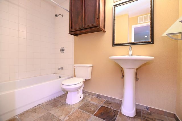 8423 Hearth Drive 2, Houston, TX 77054