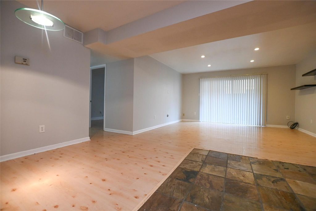 8423 Hearth Drive 2, Houston, TX 77054