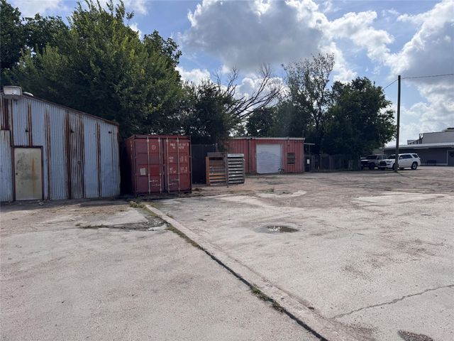 7151 Lawndale Street, Houston, TX 77023