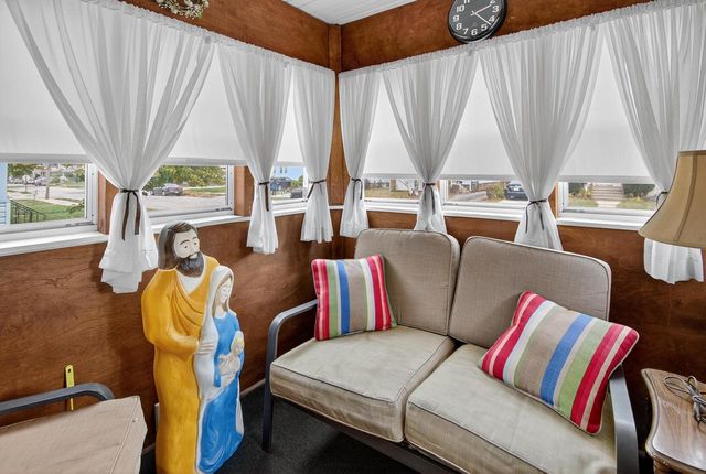 6614 29th AVENUE, Kenosha, WI 53143