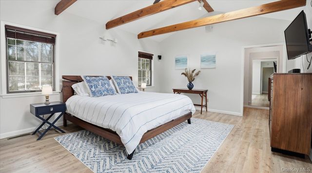 254 Meeting House Creek Road, Aquebogue, NY 11901