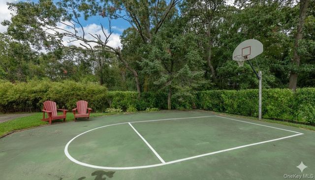 254 Meeting House Creek Road, Aquebogue, NY 11901