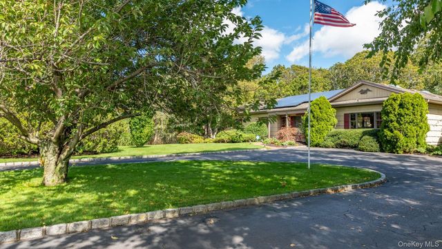 254 Meeting House Creek Road, Aquebogue, NY 11901