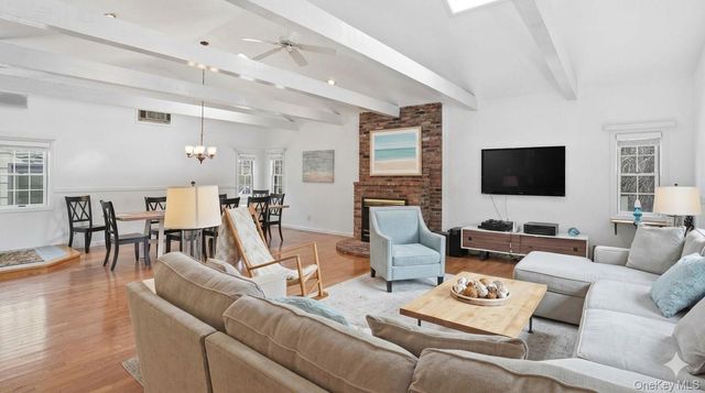 254 Meeting House Creek Road, Aquebogue, NY 11901