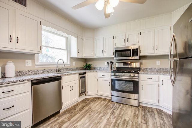 11803 ROCKING HORSE RD, Rockville, MD 20852